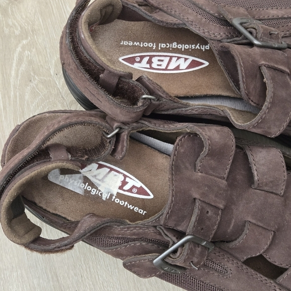 MBT Men\'s Brown Leather Rocker Sole Fisherman Sandals Size 8 main image 9